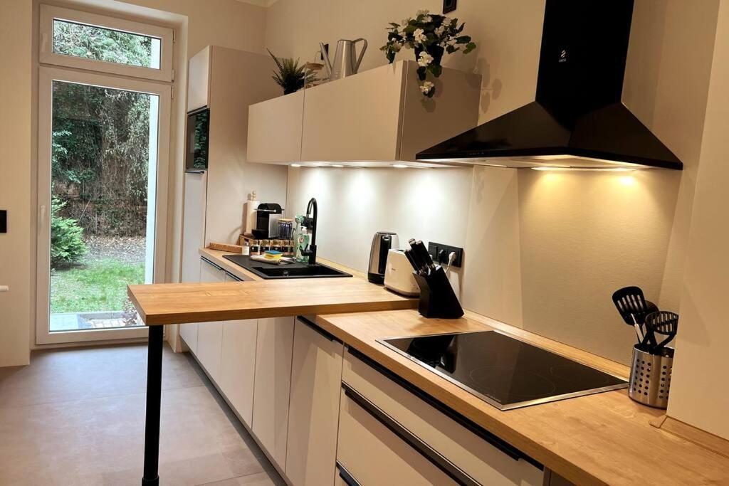 Soul-apartment Terrasse Privat-parkplatz Boxspringbett 55zoll Tv Wlan Lejlighed *